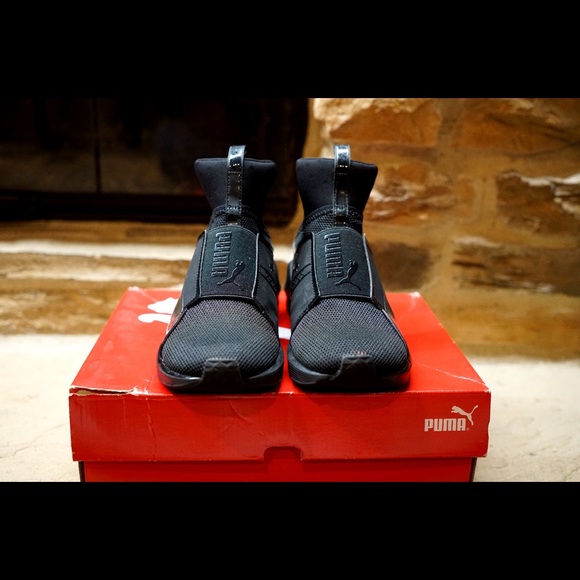 Puma shoes - Picture 2 of 5